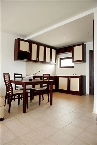 Ofir Apartment Hotel 索佐波尔 4*,